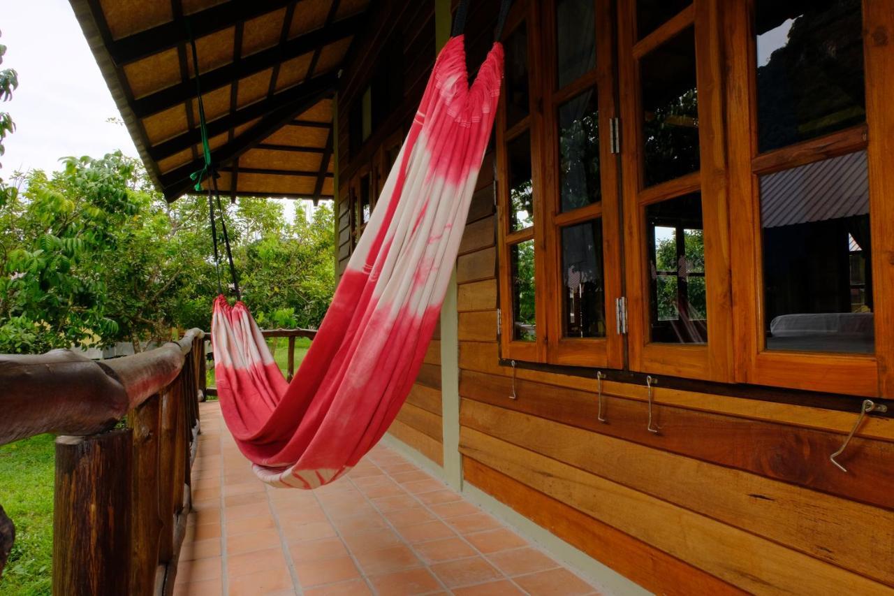 Monkey Mansion - Jungalows & Tours Khao Sok National Park エクステリア 写真