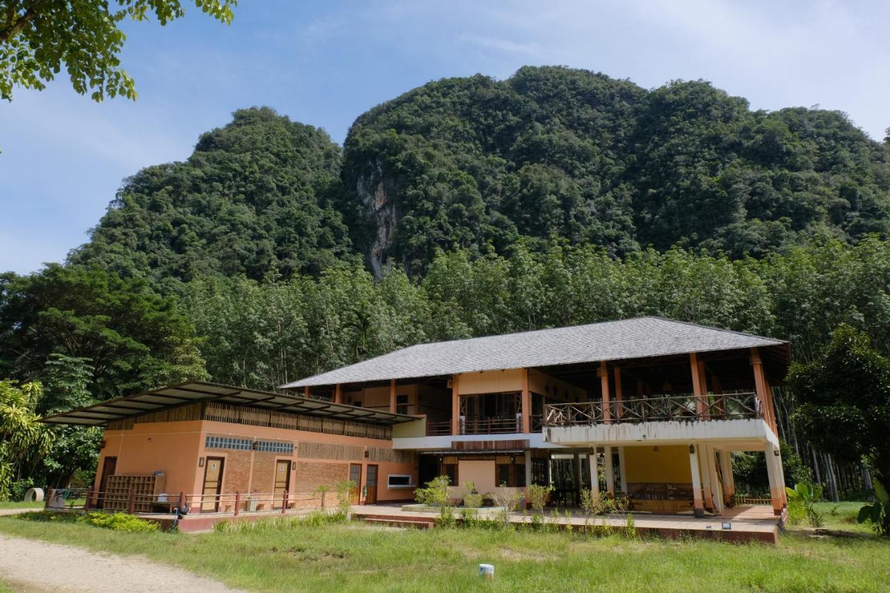 Monkey Mansion - Jungalows & Tours Khao Sok National Park エクステリア 写真